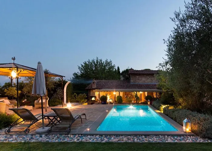 La Capannina 2&2, Emma Βίλα *