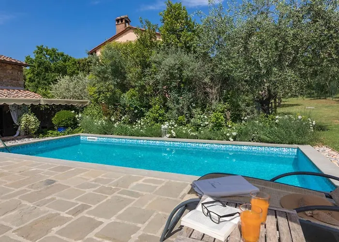 Βίλα La Capannina 2&2, Emma *