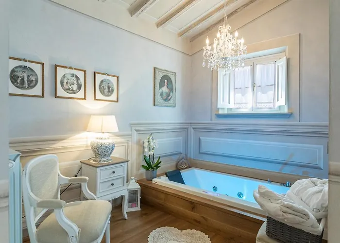 Βίλα La Capannina 2&2, Emma