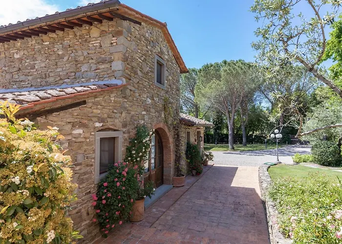 La Capannina 2&2, Emma Βίλα Κορτόνα